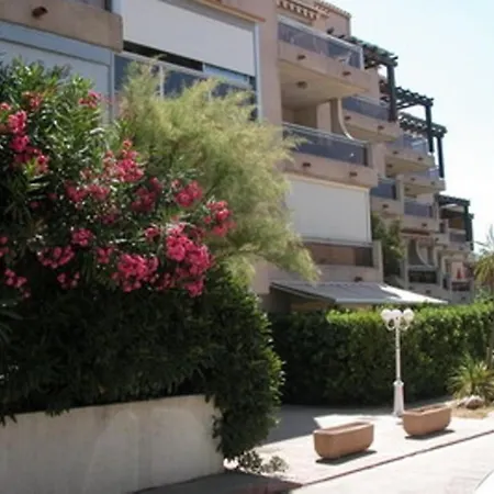 Climatisé Avec Terrasse, Piscine Et Parking, à 700m De La à Argelès-sur-mer - Fr-1-776-4 * Argelès-sur-Mer